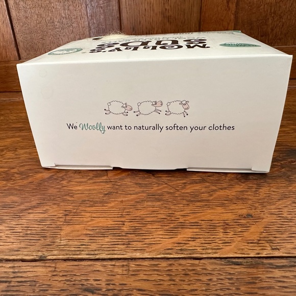 Molly's Suds 100% New Zealand Wool Dryer Balls - Box of 3 - Picture 6 of 7